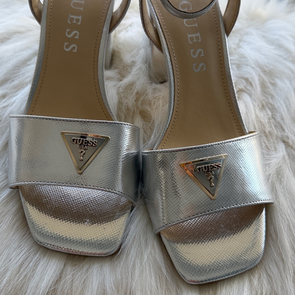 GUESS Metallic Silver Heels size 10 NWOT - Picture 6 of 6